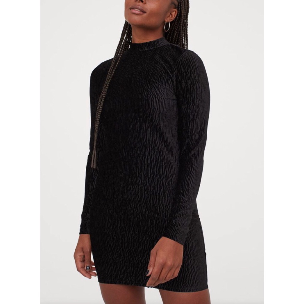 H&M Divided Crinkled Velour Dress M